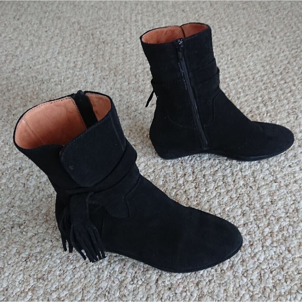 L'Amour Des Pieds Bernyce suede tassel boot size 6.5M
